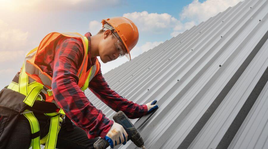 Professional Emergency Roof Repairs services in Cantril, IA